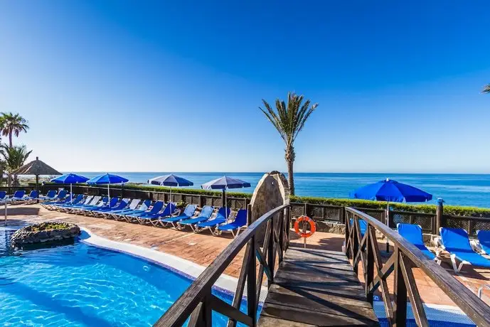 Apartamentos BlueBay Beach Club 