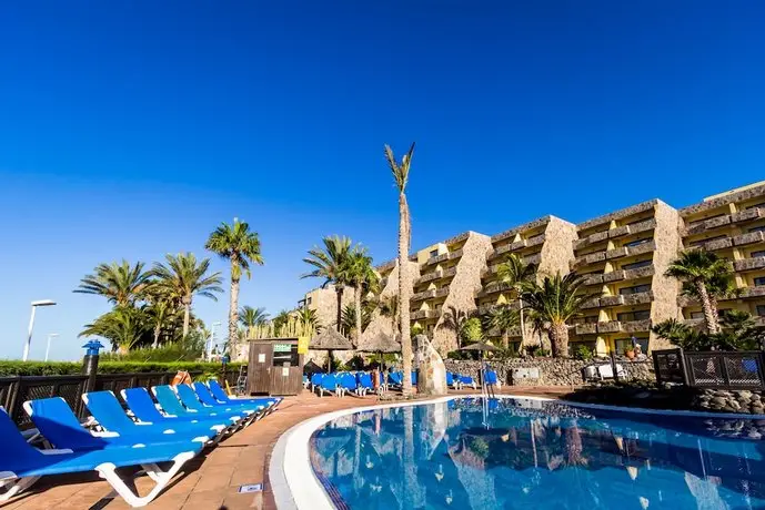 Apartamentos BlueBay Beach Club 