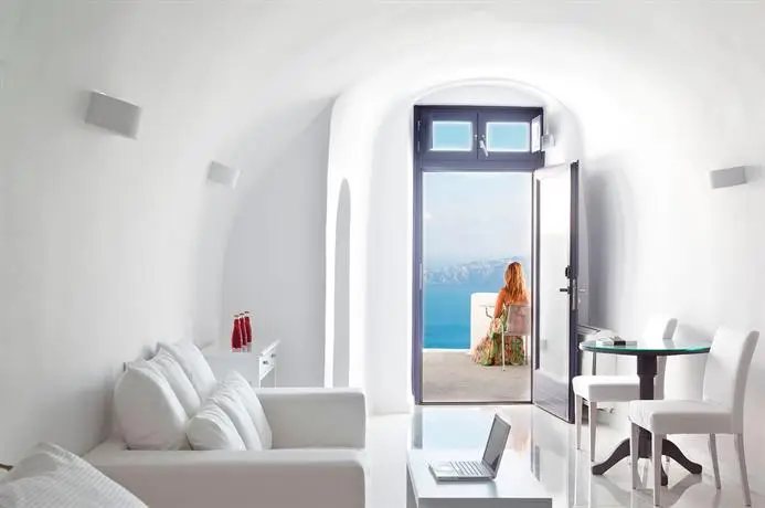 Katikies Chromata Santorini - The Leading Hotels of the World 