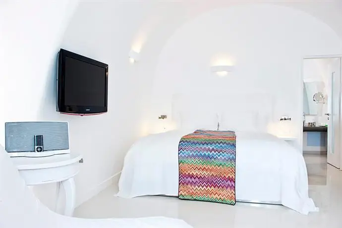 Katikies Chromata Santorini - The Leading Hotels of the World 