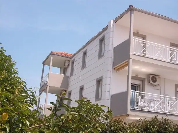 Milos Apartments Afytos