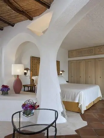 Cala Di Volpe a Luxury Collection Hotel 