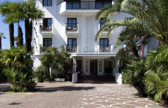 Parc Hotel Flora