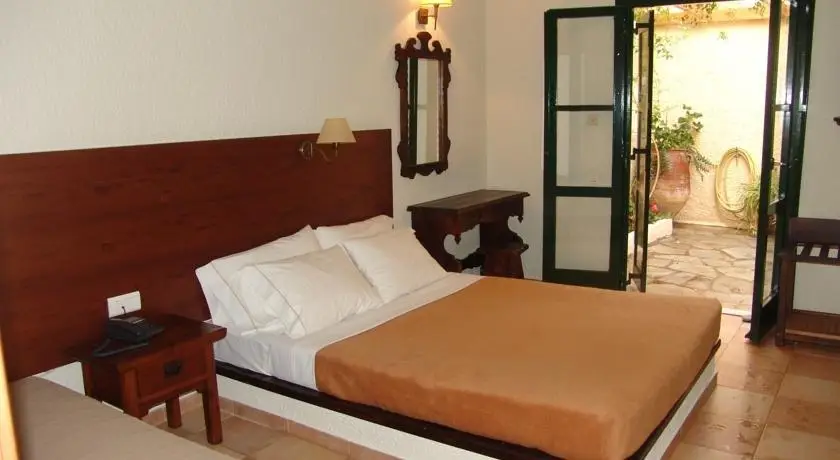 Porto Sisi Hotel Apartments 