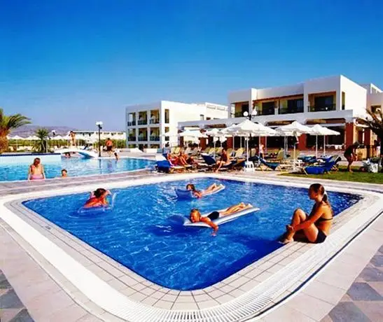 Hydramis Palace Beach Resort 