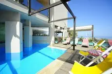 Steris Elegant Beach Hotel & Apartments 