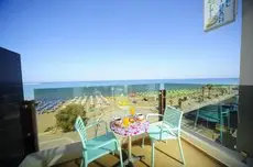 Steris Elegant Beach Hotel & Apartments 