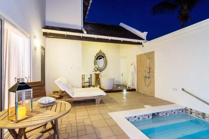 Calabash Luxury Boutique Hotel 