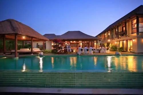 Yalong Bay Villas & Spa 