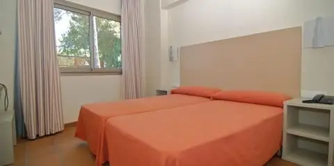 Aparthotel Ciutat de Palol 