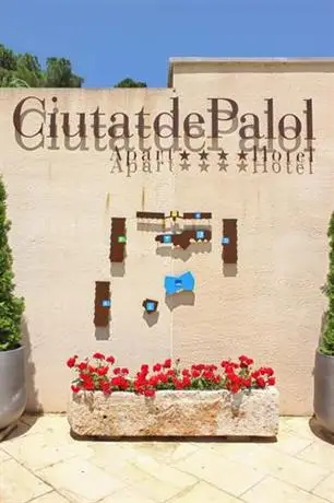 Aparthotel Ciutat de Palol 