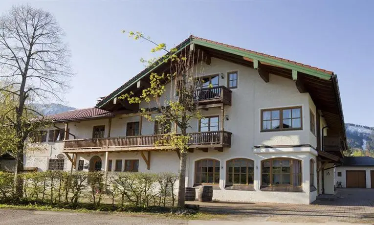 Hotel-Restaurant Zum Hirschhaus 