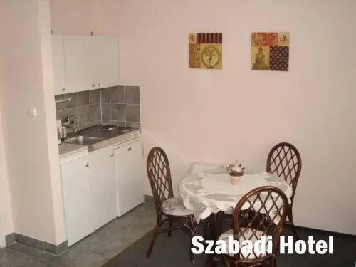 Hotel Szabadi 