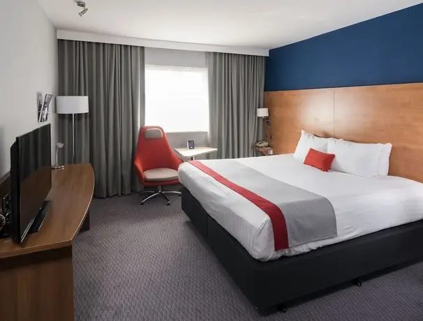 Holiday Inn Express Birmingham Star City 