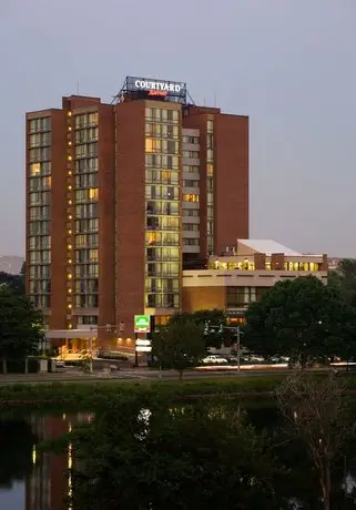 Courtyard by Marriott Boston Cambridge