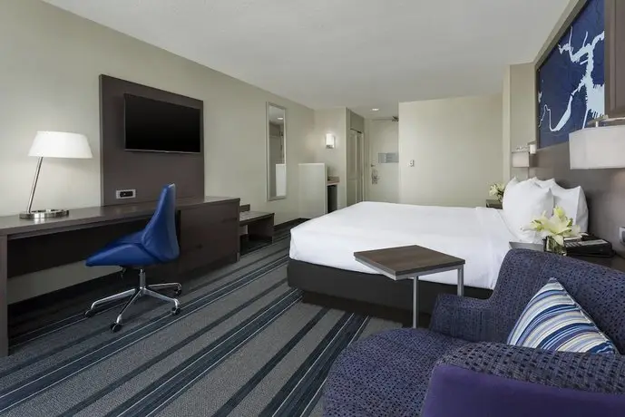 Courtyard by Marriott Boston Cambridge 