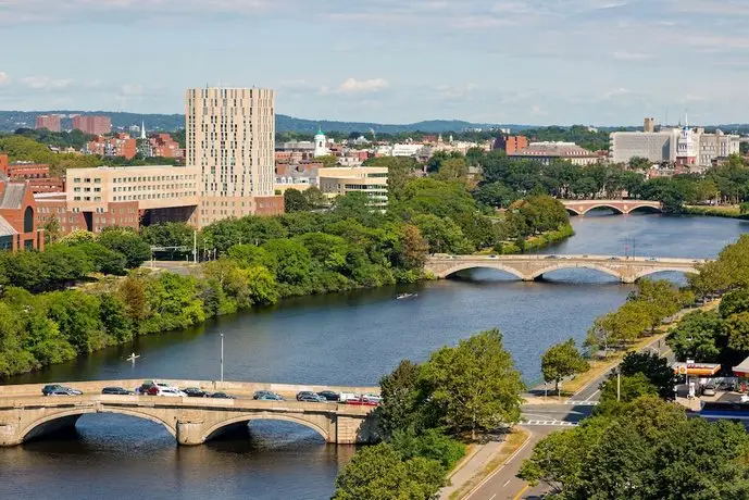 Courtyard by Marriott Boston Cambridge 