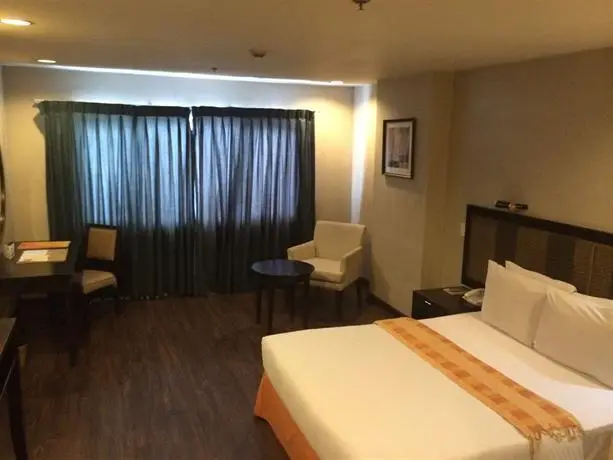 Baguio Burnham Suites Hotel