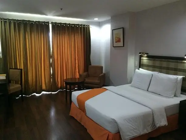 Baguio Burnham Suites Hotel 