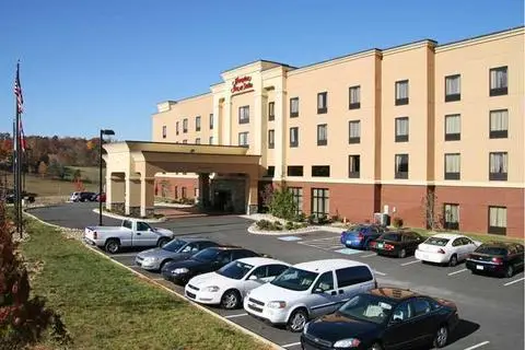 Hampton Inn & Suites Sevierville at Stadium Drive