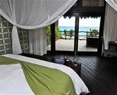 Le Reve Boutique Beachfront Hotel 