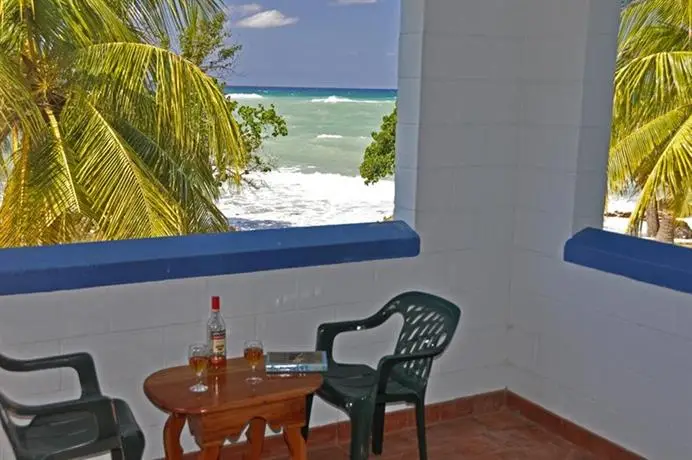 Carib Beach Apartments Negril