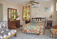 Carib Beach Apartments Negril 