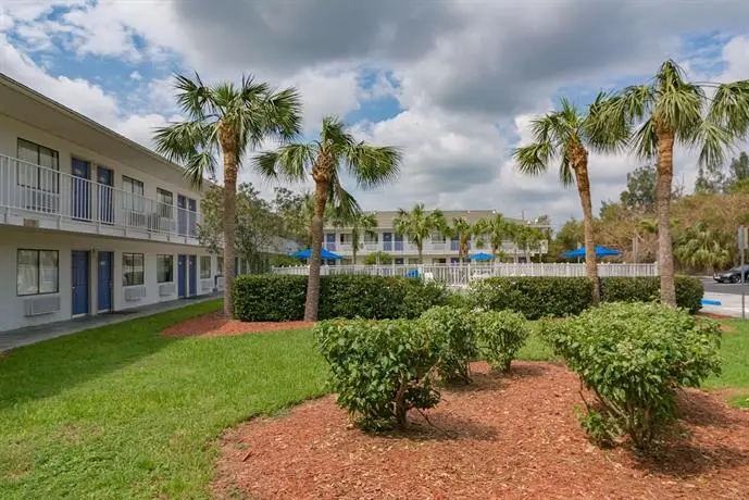 Motel 6 Fort Pierce