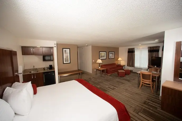 Northfield Inn Suites and Conference Center 