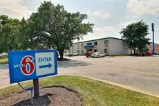 Motel 6 Merrillville 