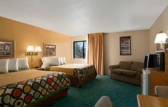 Super 8 by Wyndham Alexandria MN 