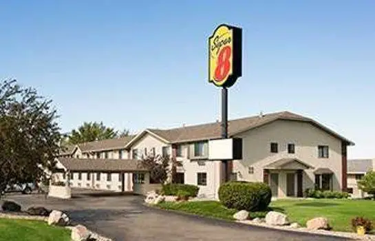 Super 8 by Wyndham Alexandria MN 