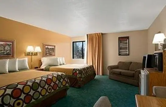 Super 8 by Wyndham Alexandria MN 