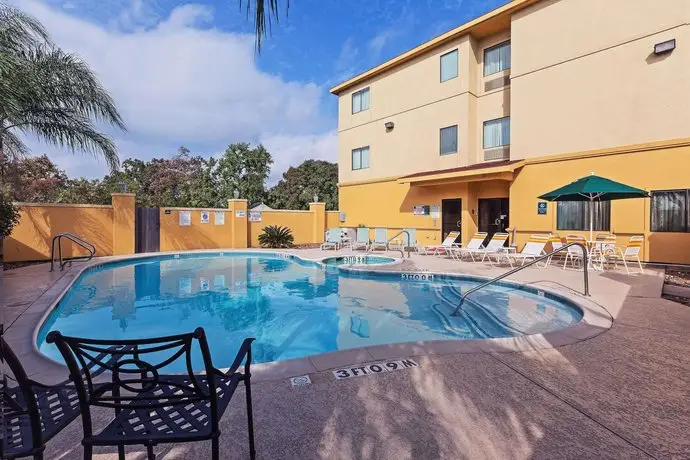 La Quinta Inn & Suites Pasadena 