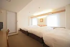 Shin-Osaka Station Hotel 