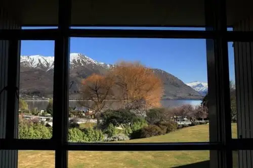 Wanaka Hotel 