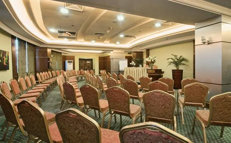 Retaj Al Rayyan Hotel 