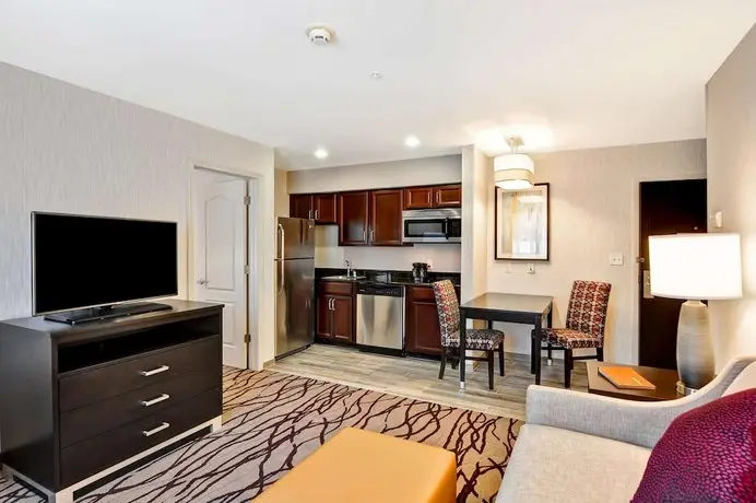 Homewood Suites by Hilton Cambridge-Arlington 