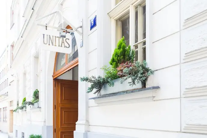 Unitas Hotel 