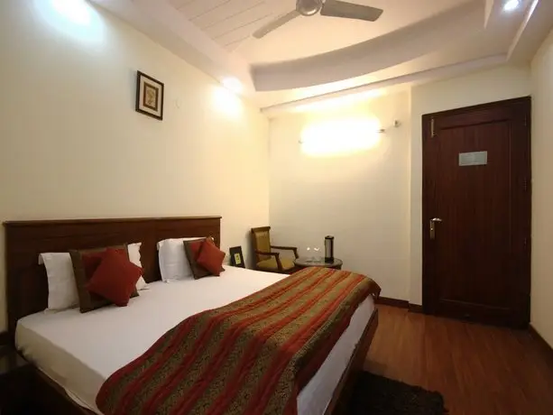 Hotel Chanchal Deluxe 