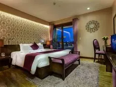 Oriental Suites Hotel 