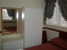 St Albans Hotel - Guest House 