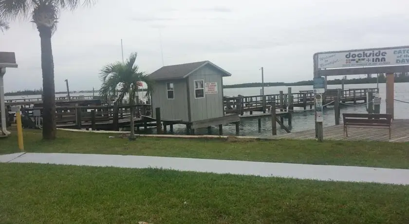 Dockside Inn & Resort 