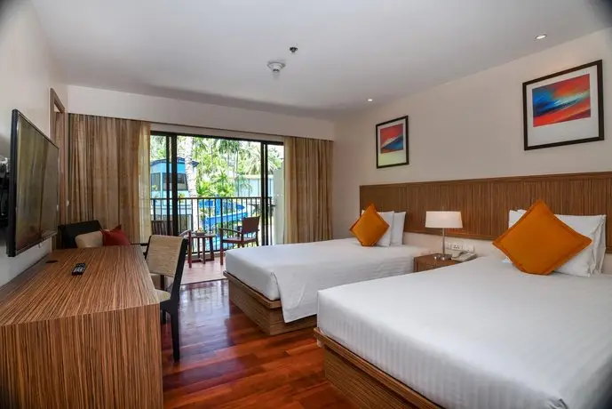 Novotel Phuket Surin Beach Resort 