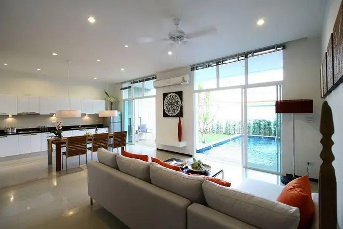 Two Villas Holiday Oriental Style Nai Harn Beach