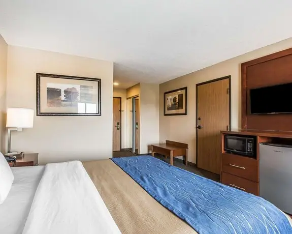 Comfort Inn & Suites Blue Ridge 