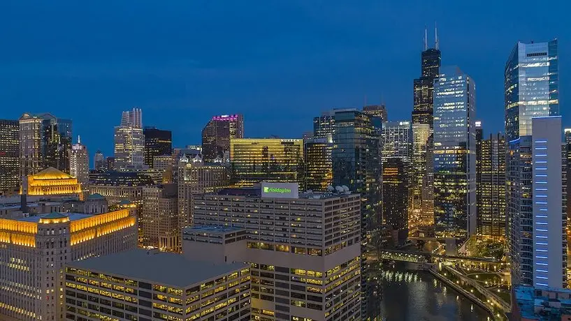 Holiday Inn Chicago Mart Plaza River North