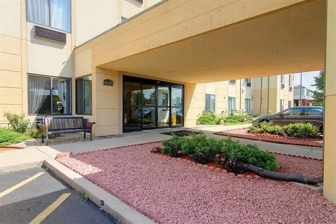 Best Western Inn & Suites Merrillville 