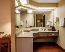 Quality Inn and Suites CVG Airport 