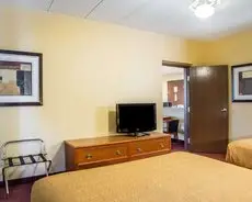 Quality Inn and Suites CVG Airport 